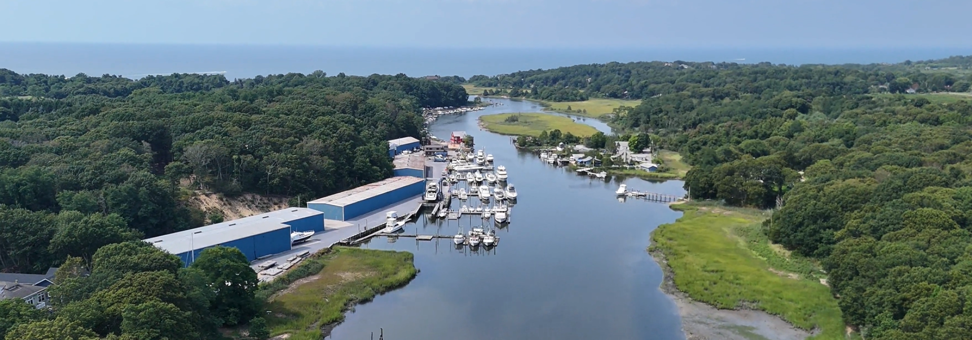 YACHT CENTER